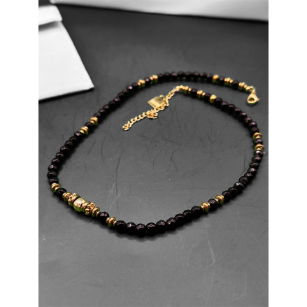 collier perles facettées spinelle noire et hématite