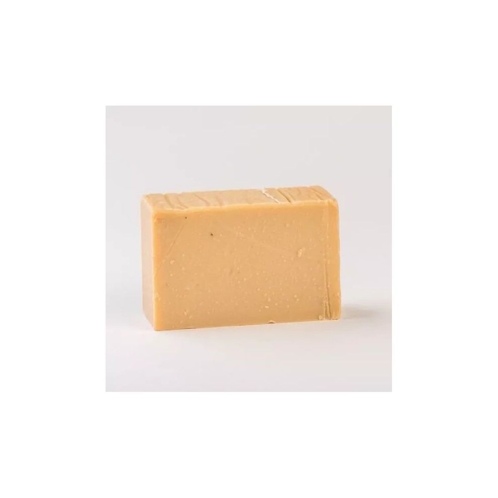 Savon artisanal au lait de brebis et argile jaune